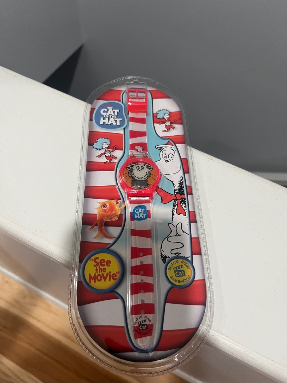 Universal Dr. Seuss The Cat in the Hat Red & White Watch NWT 2003 Dead Stock